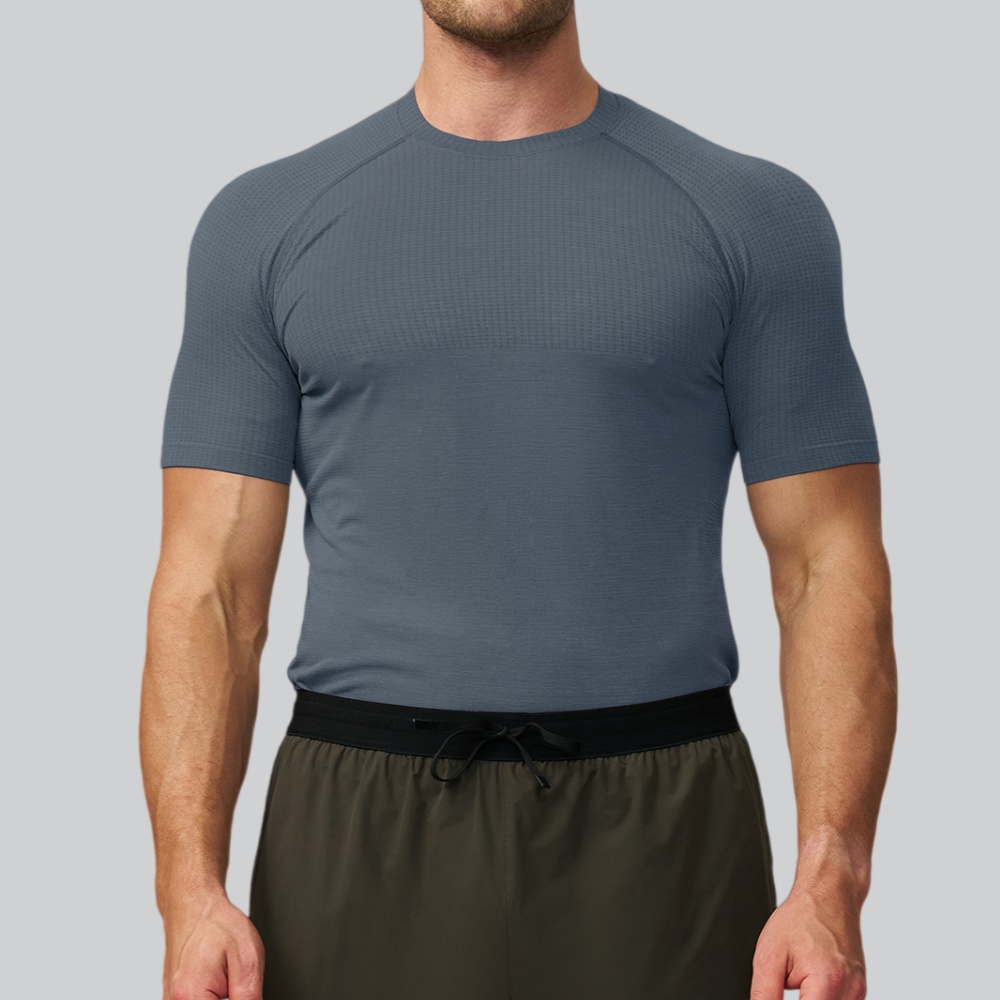 Sports Equipment Gym - メンズソリッドカラースポーツ Tシャツジムワークアウト速乾半袖 Tシャツシームレス通気性男性ランニングスウェットシャツフィットネストップス
