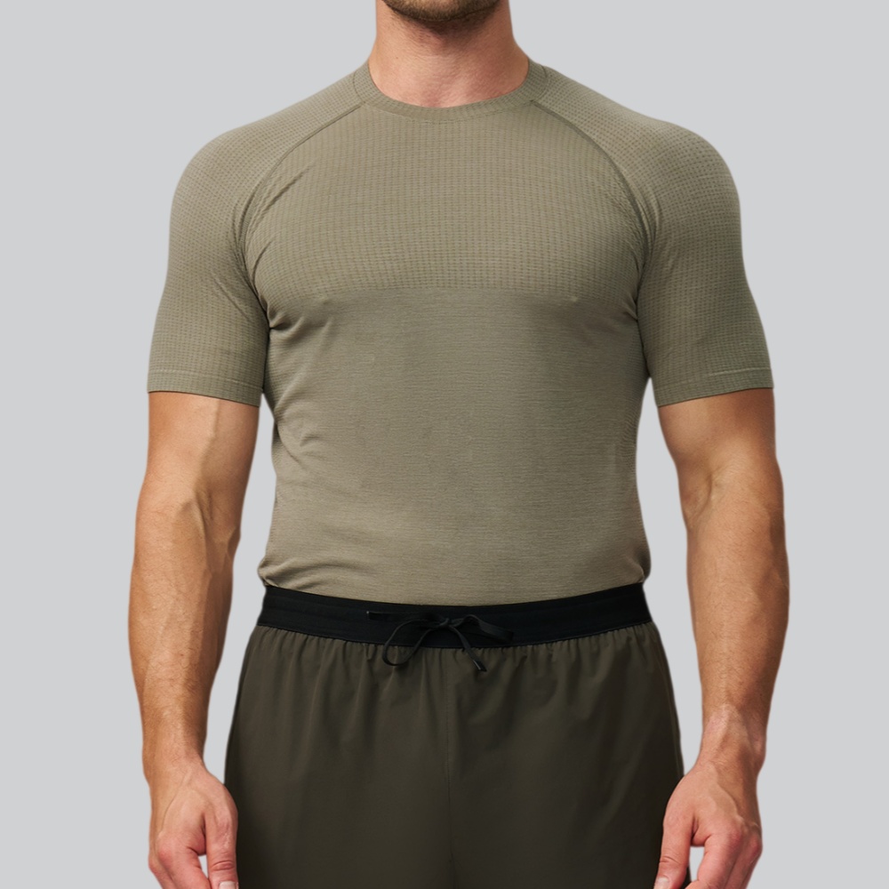 メンズソリッドカラースポーツ Tシャツジムワークアウト速乾半 - Sports Equipment Gym のレビューと価格