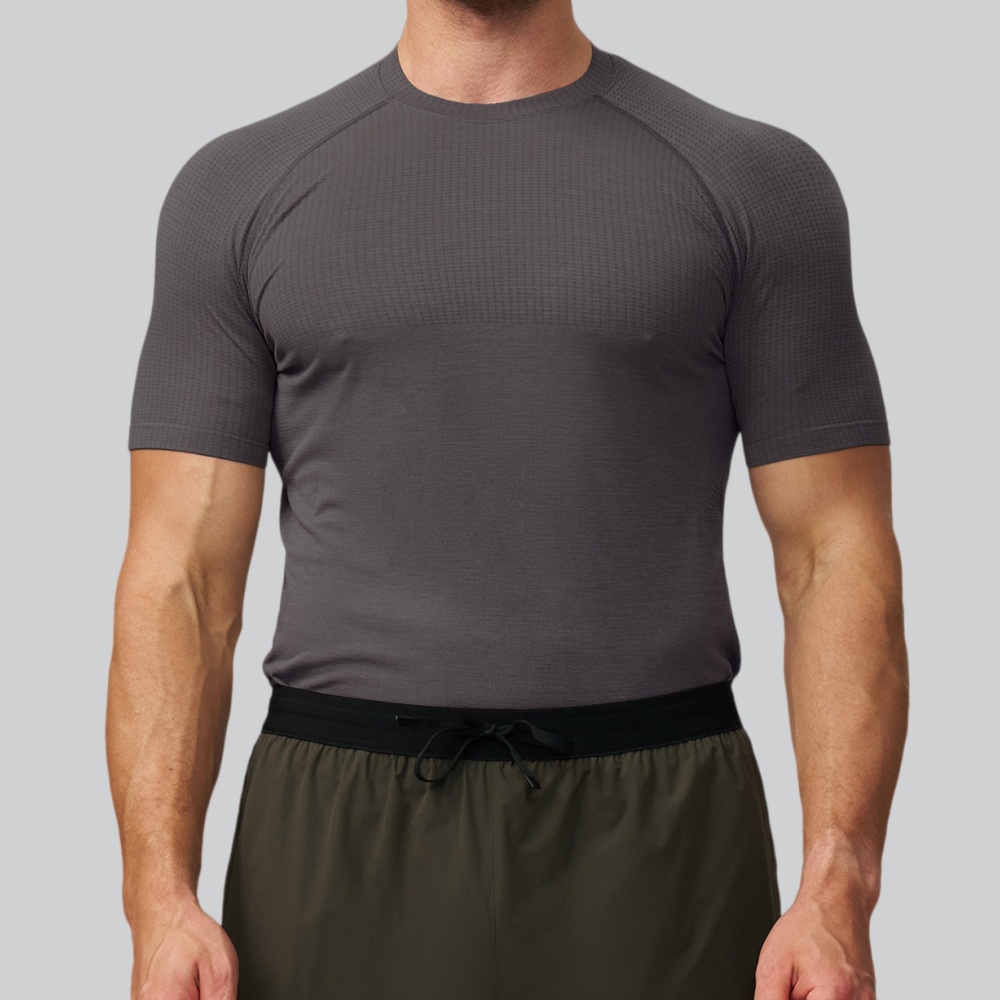 メンズソリッドカラースポーツ Tシャツジムワークアウト速乾半 - Sports Equipment Gym のレビューと価格