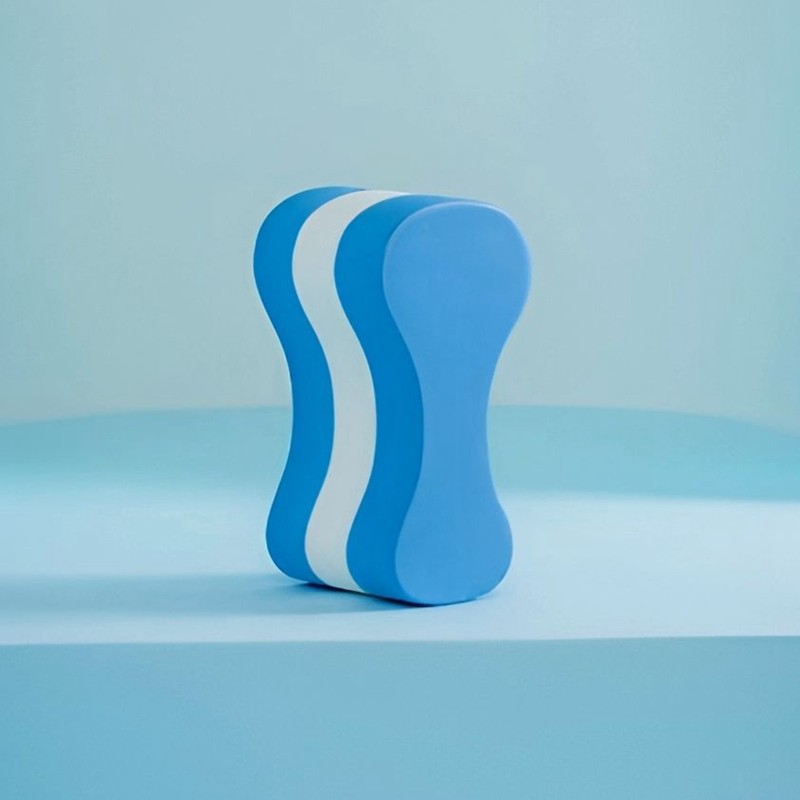水泳トレーニング用フォームフロート - 大人向けに設計された - Swimming Kickboard のレビューと価格